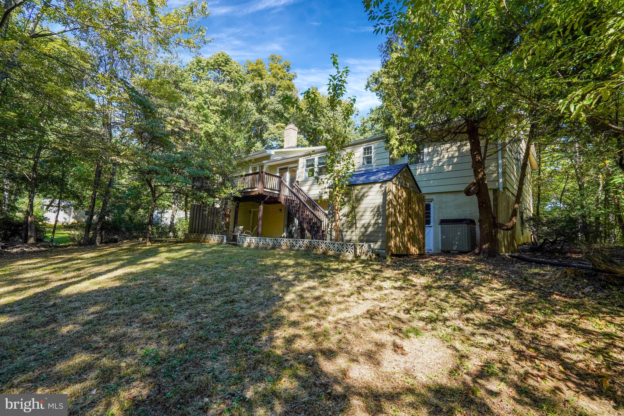16011 Tiffany Ln