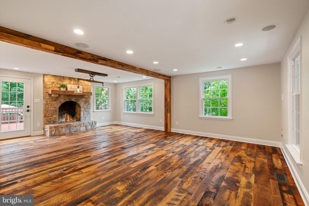13134 Carriage Ford Rd