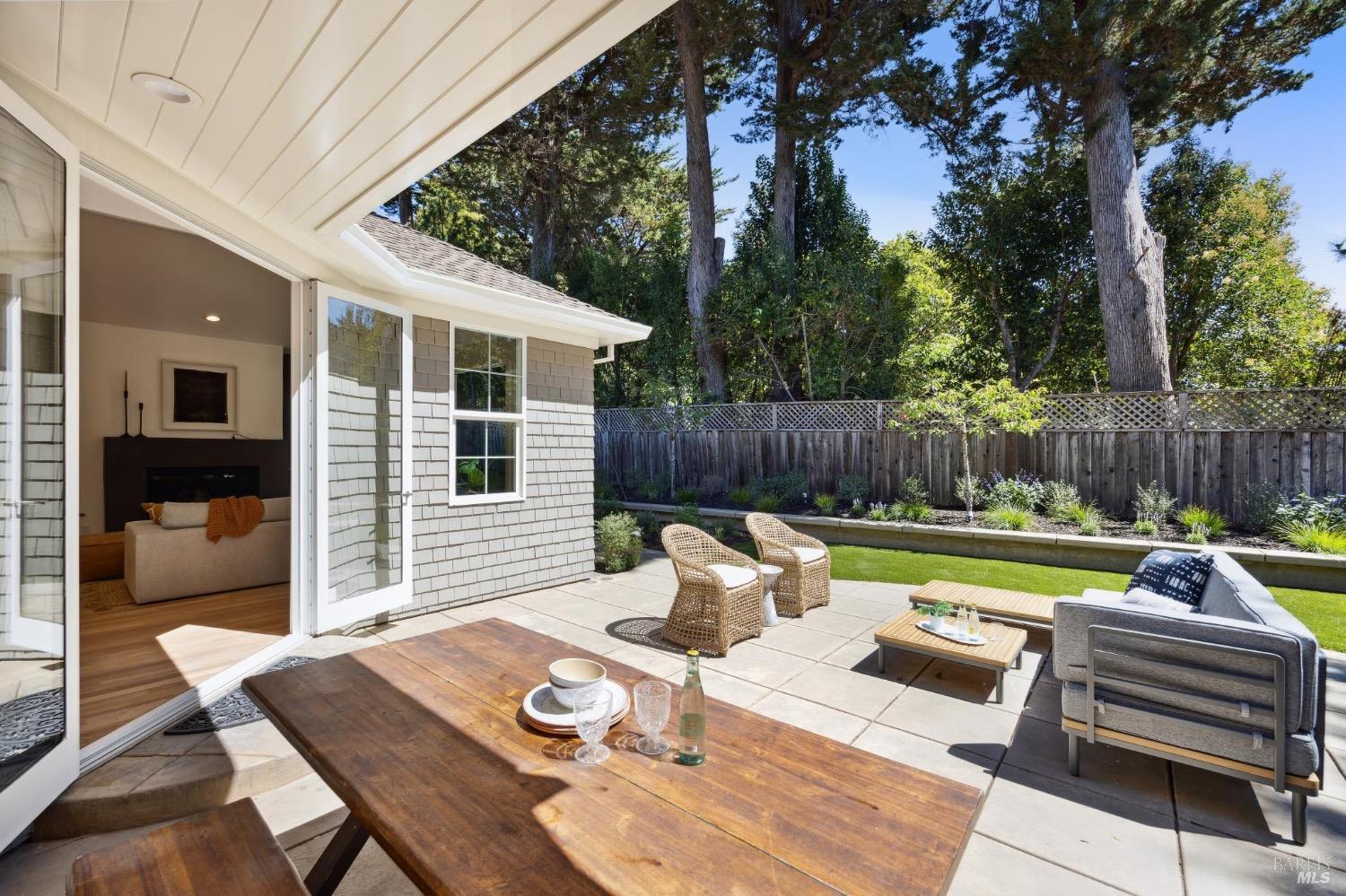 20 Cypress Hollow Dr