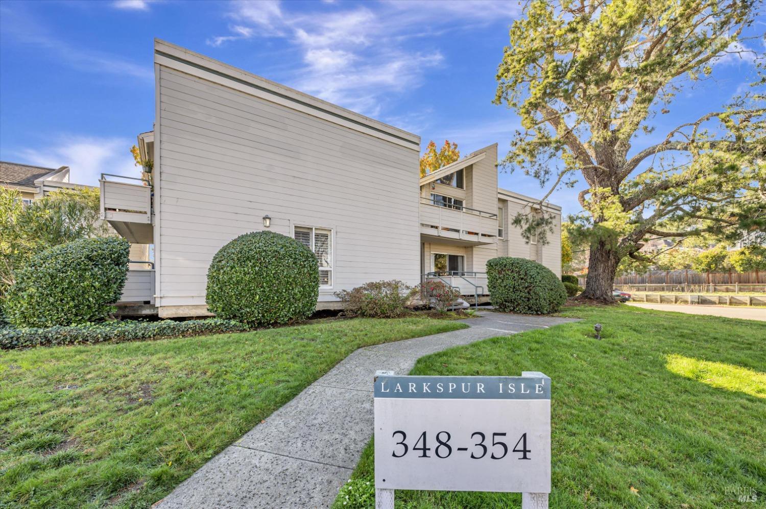 348 Larkspur Plaza Drive
