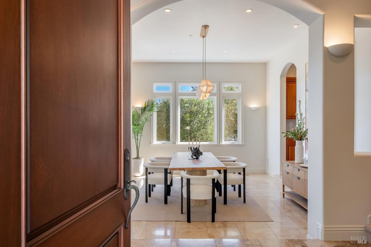 42 Vista Real