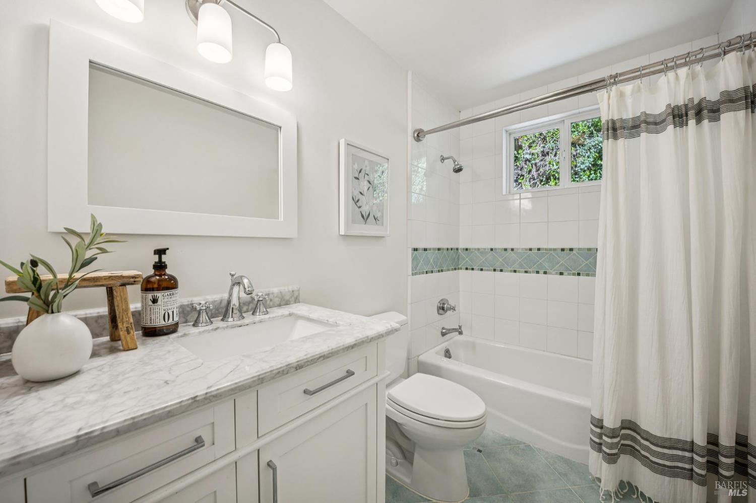 334 Blithedale Avenue W