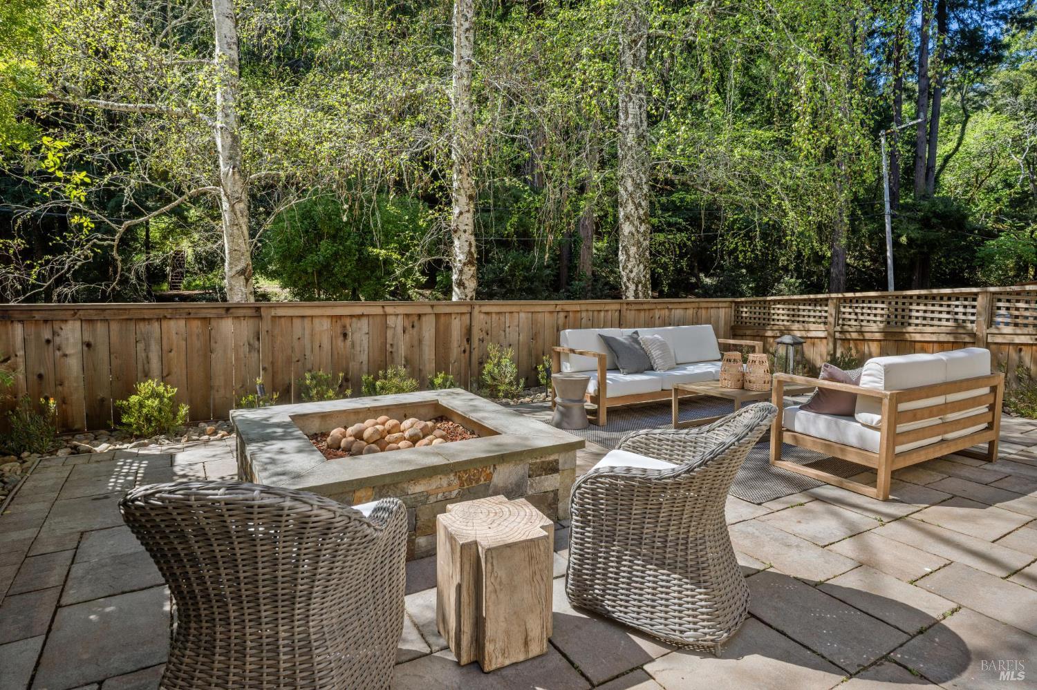 334 Blithedale Avenue W