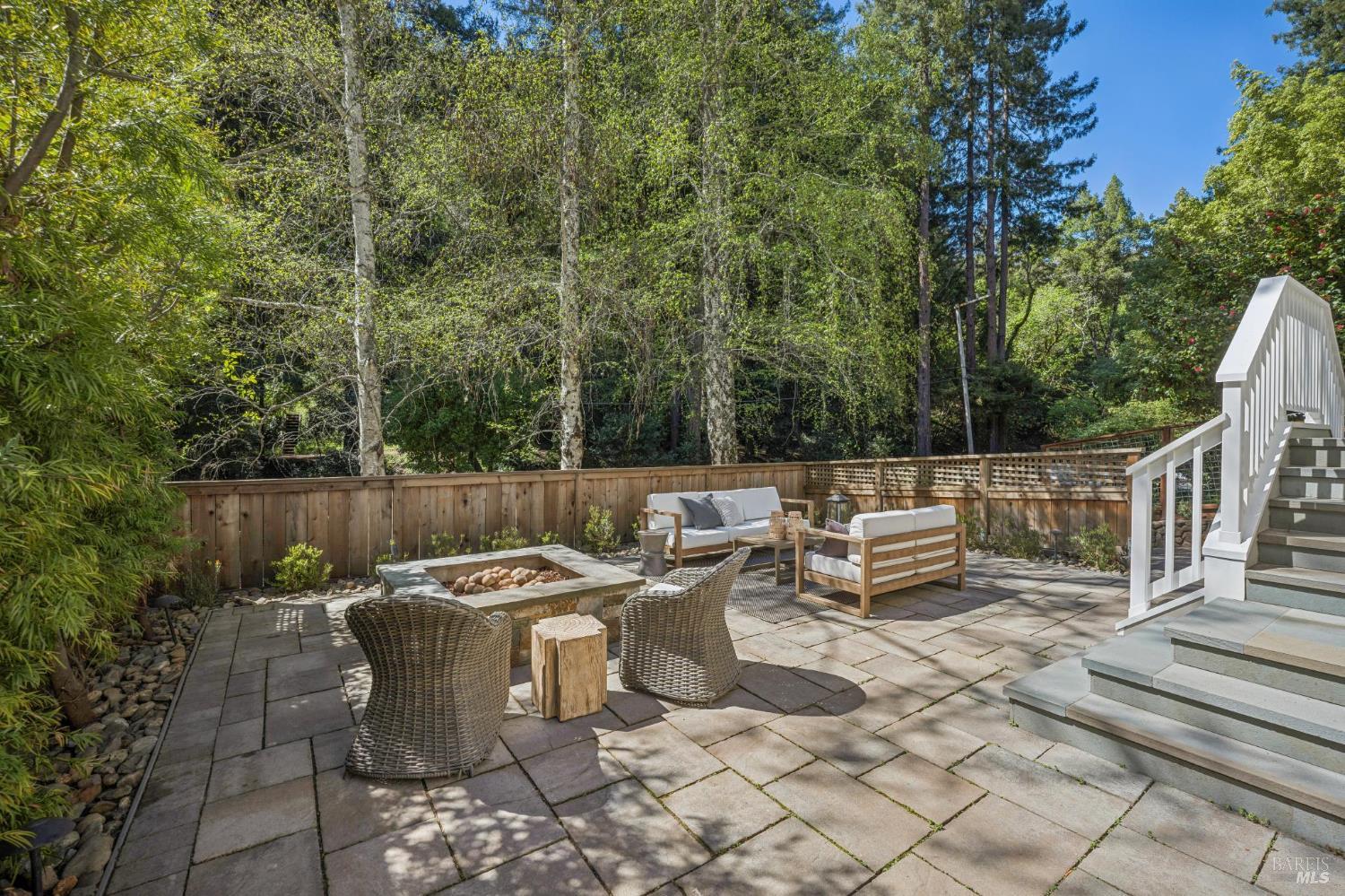 334 Blithedale Avenue W