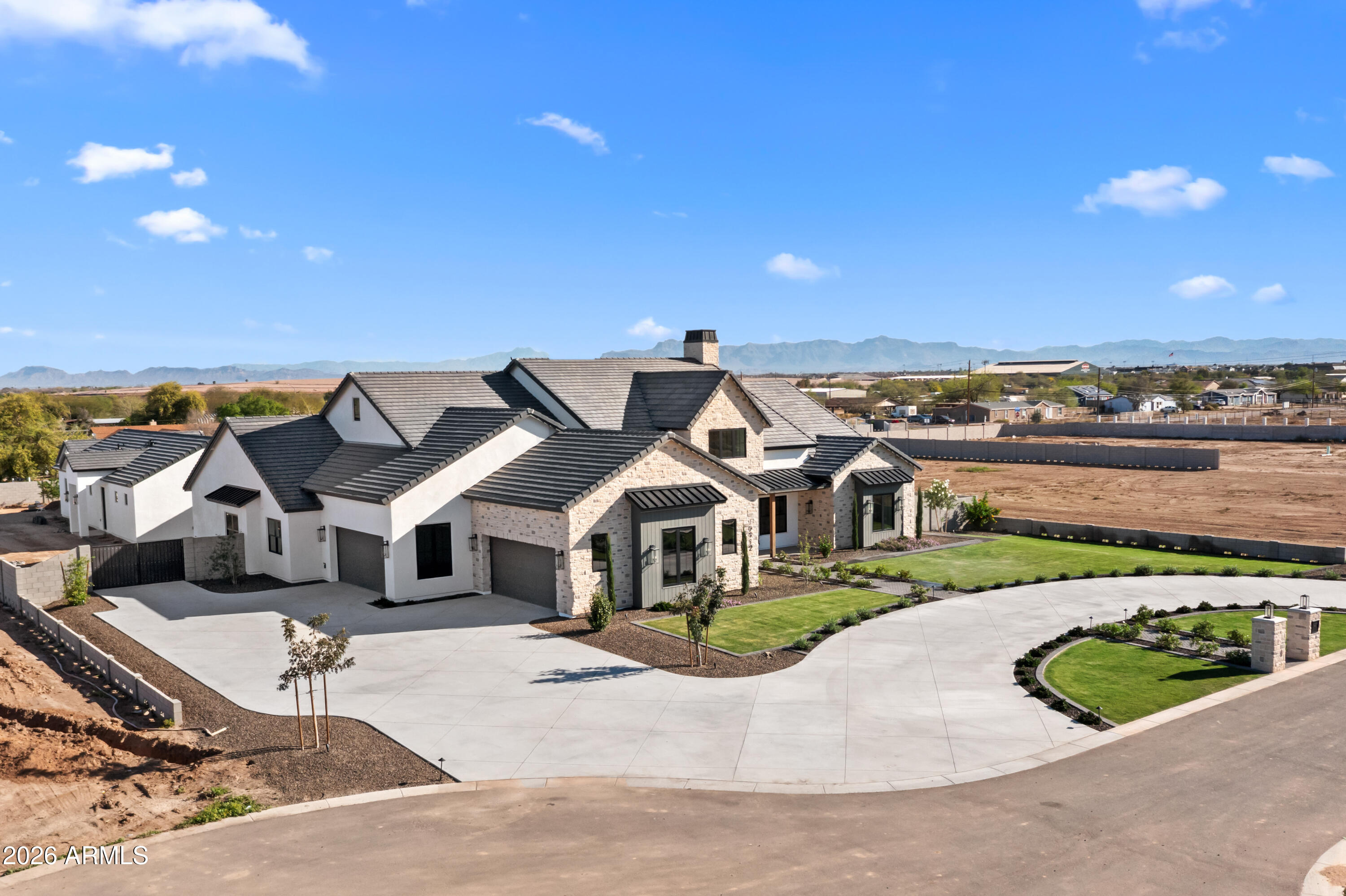 19912 E KARSTEN Drive