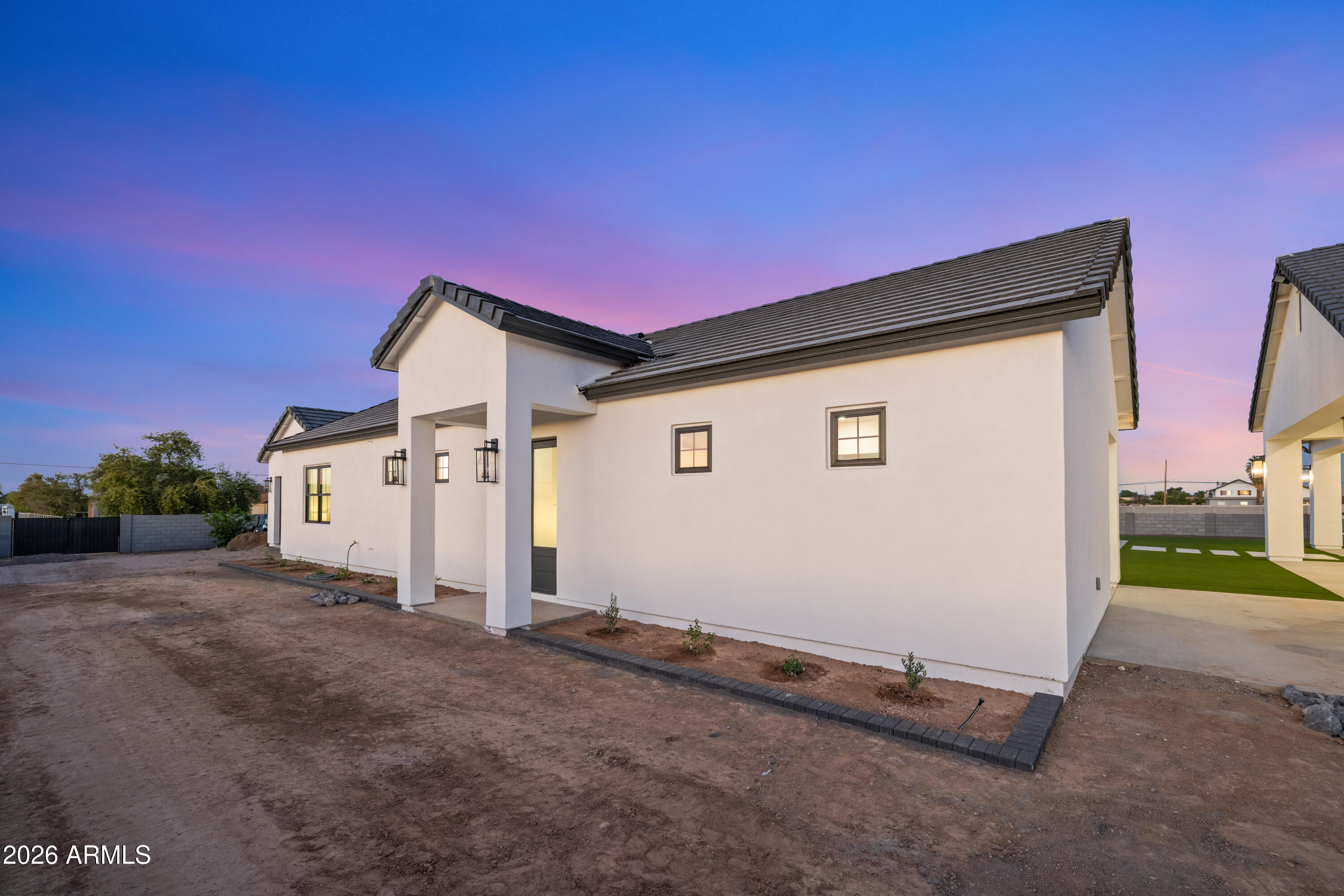 19912 E KARSTEN Drive