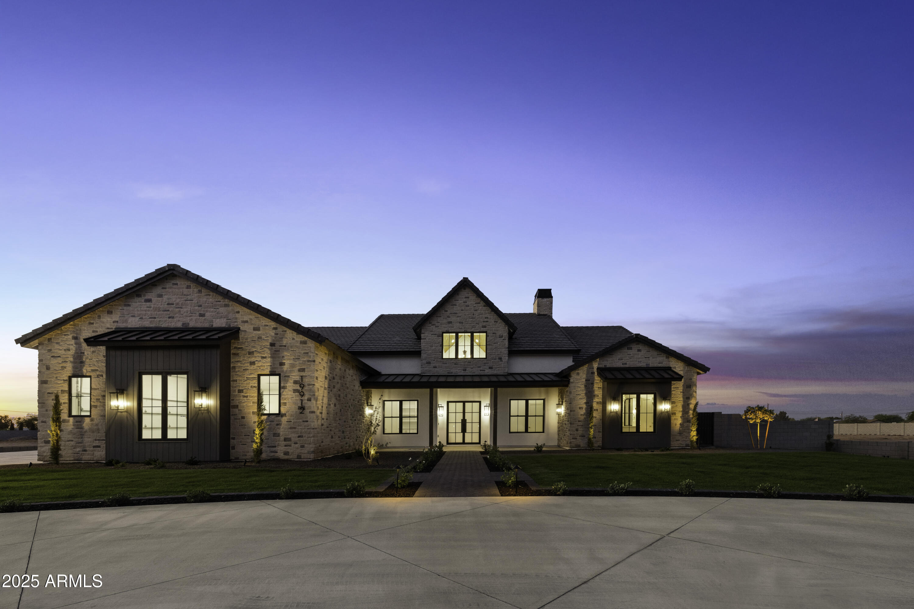19912 E KARSTEN Drive