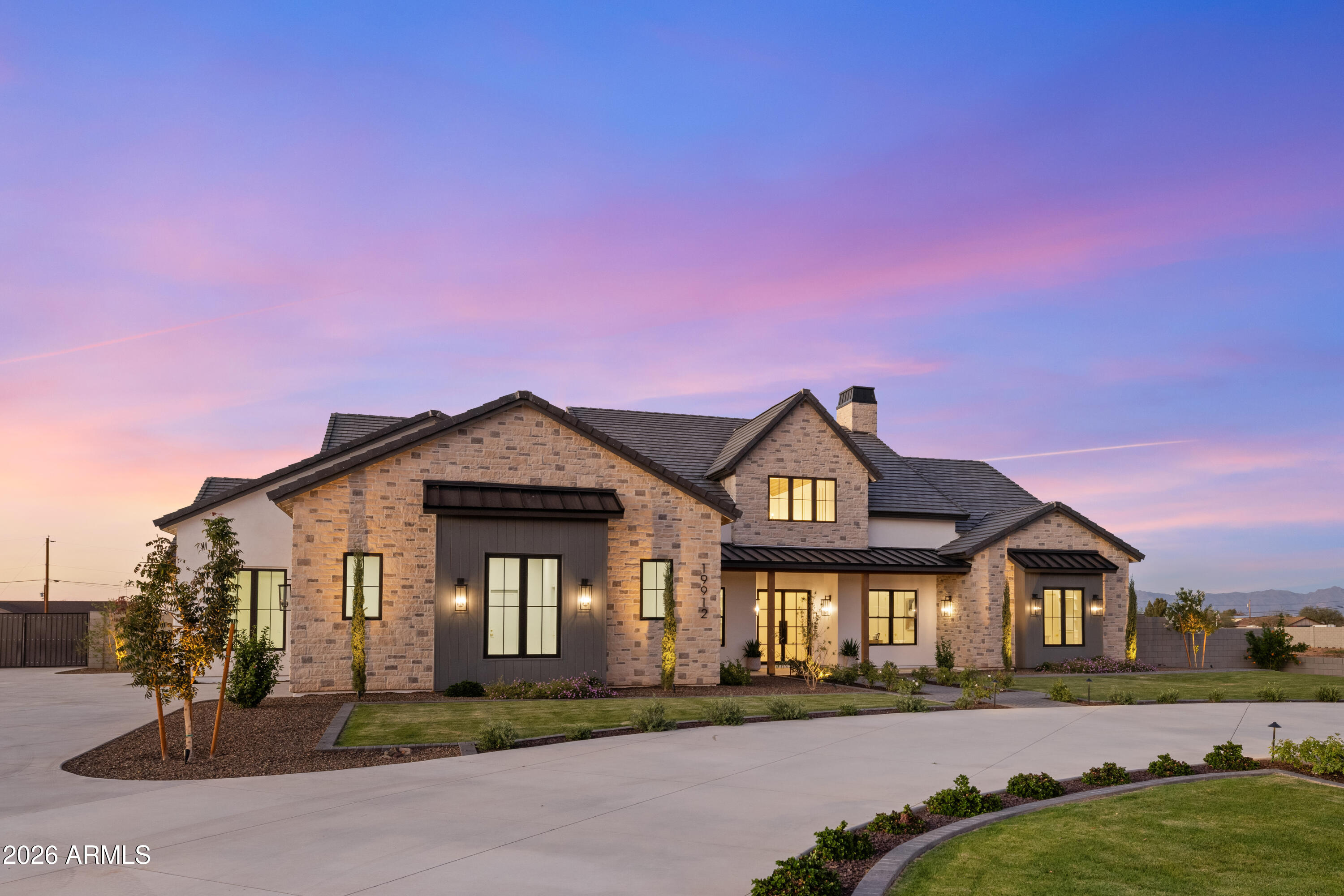 19912 E KARSTEN Drive