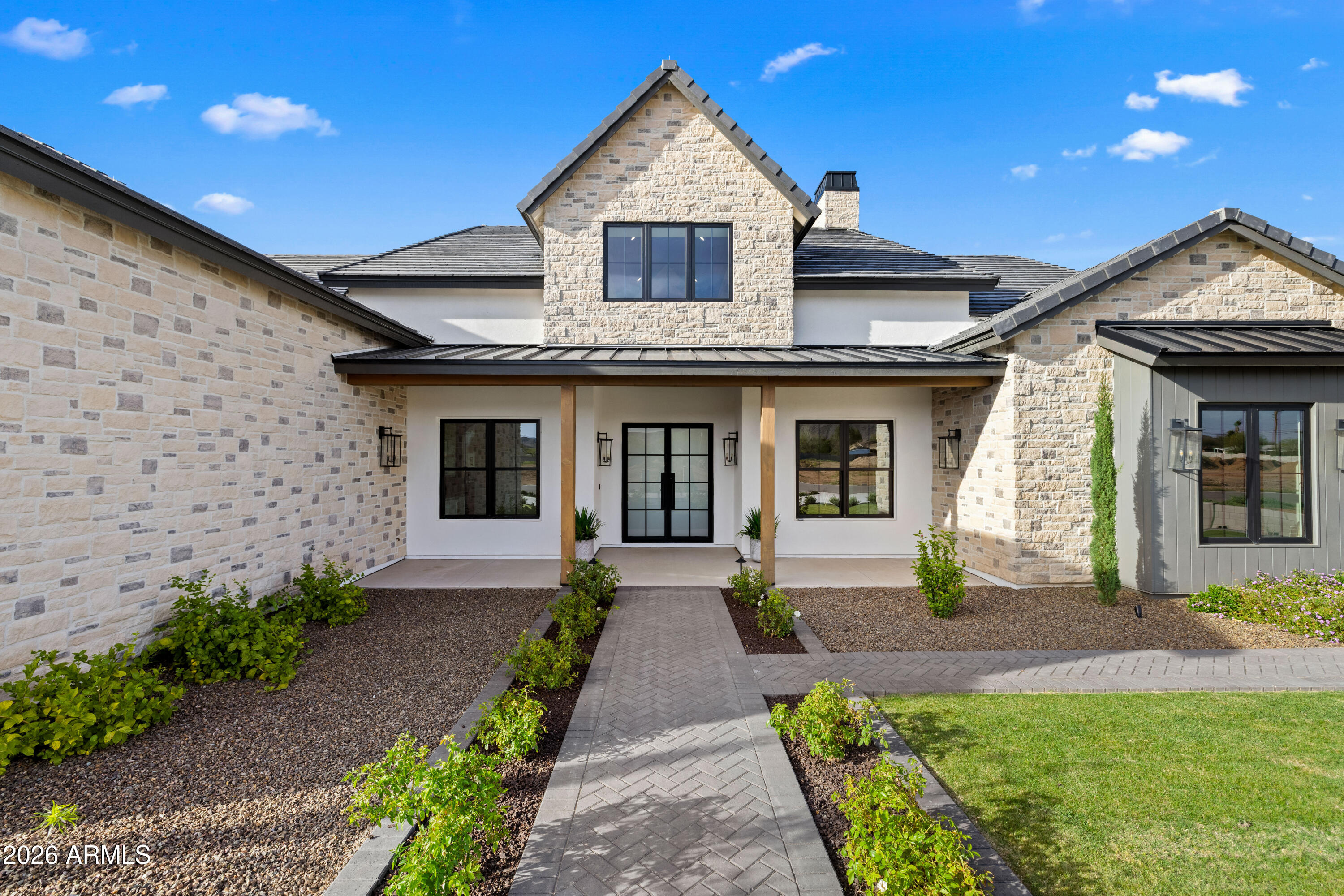 19912 E KARSTEN Drive