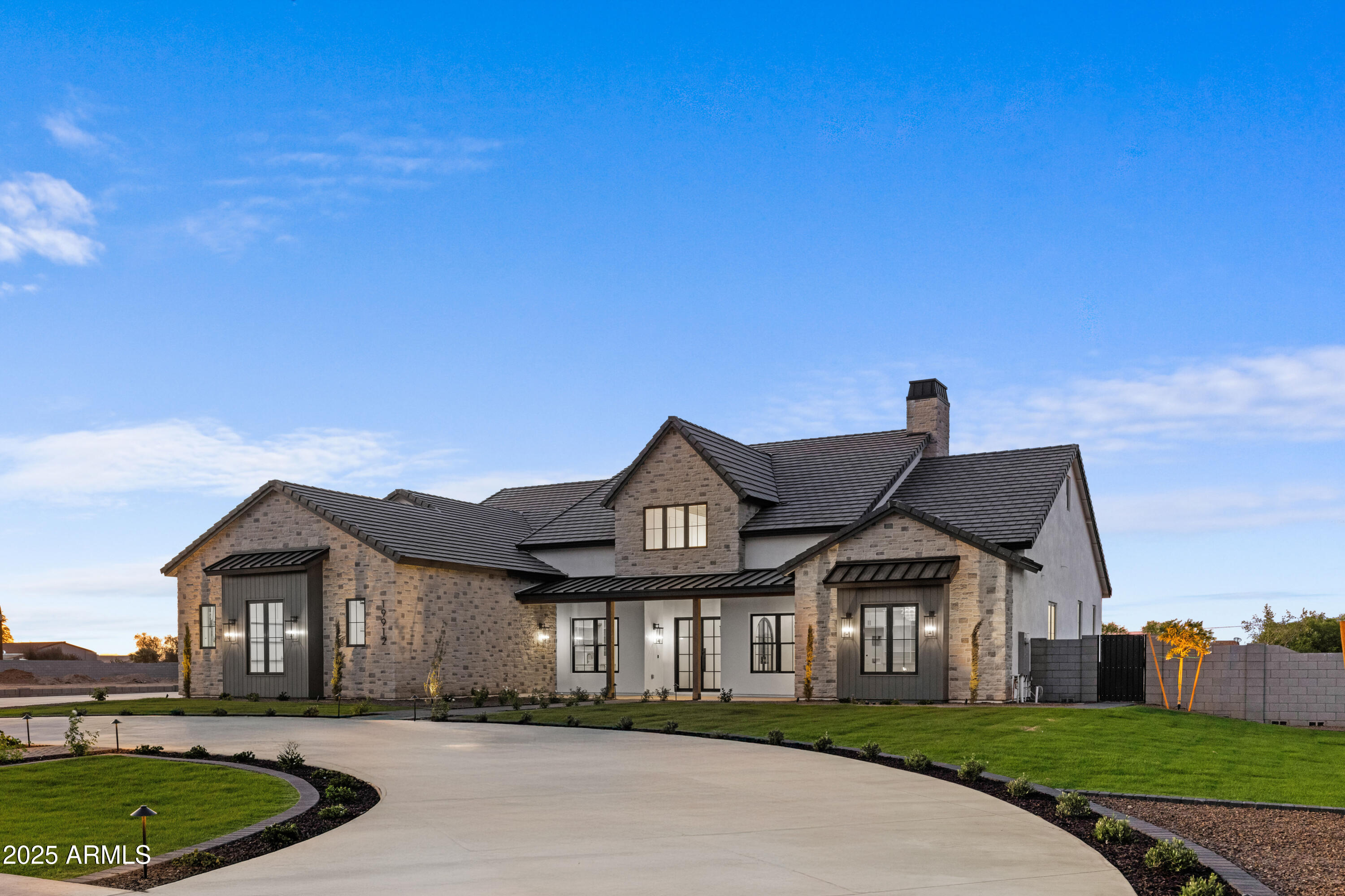 19912 E KARSTEN Drive