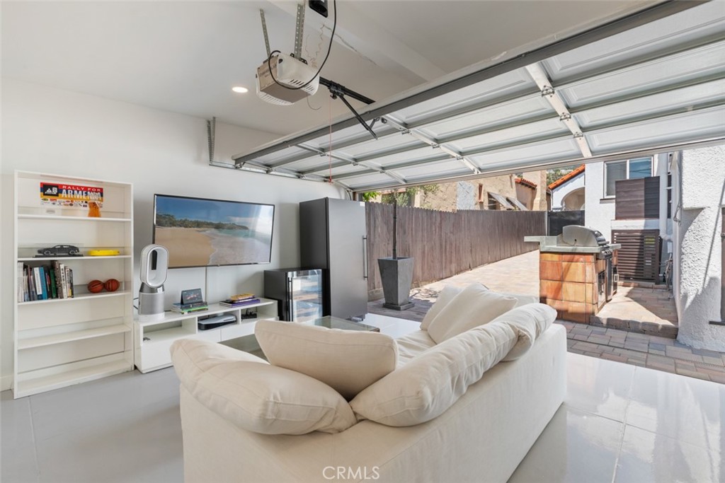 434 E Randolph Street