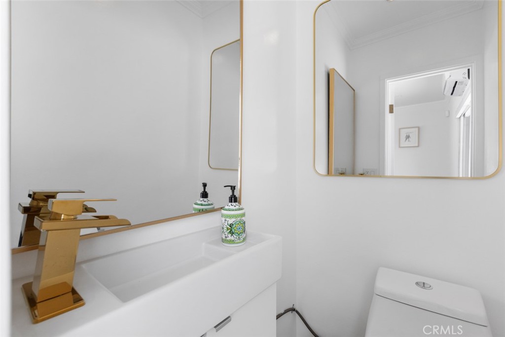 434 E Randolph Street