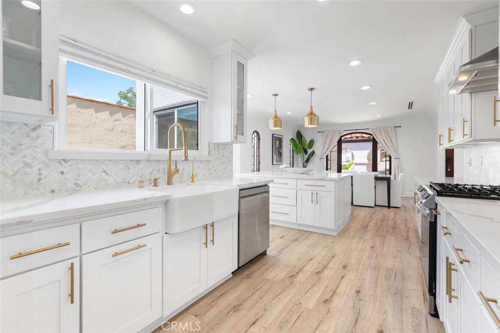 434 E Randolph Street