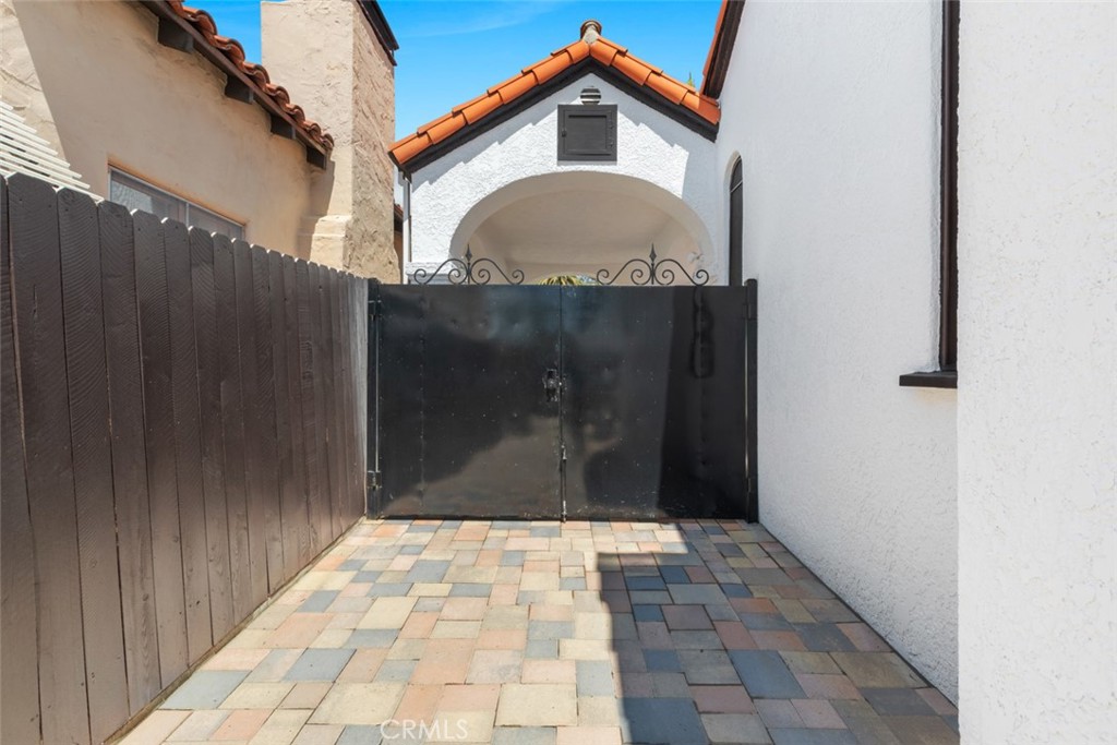 434 E Randolph Street