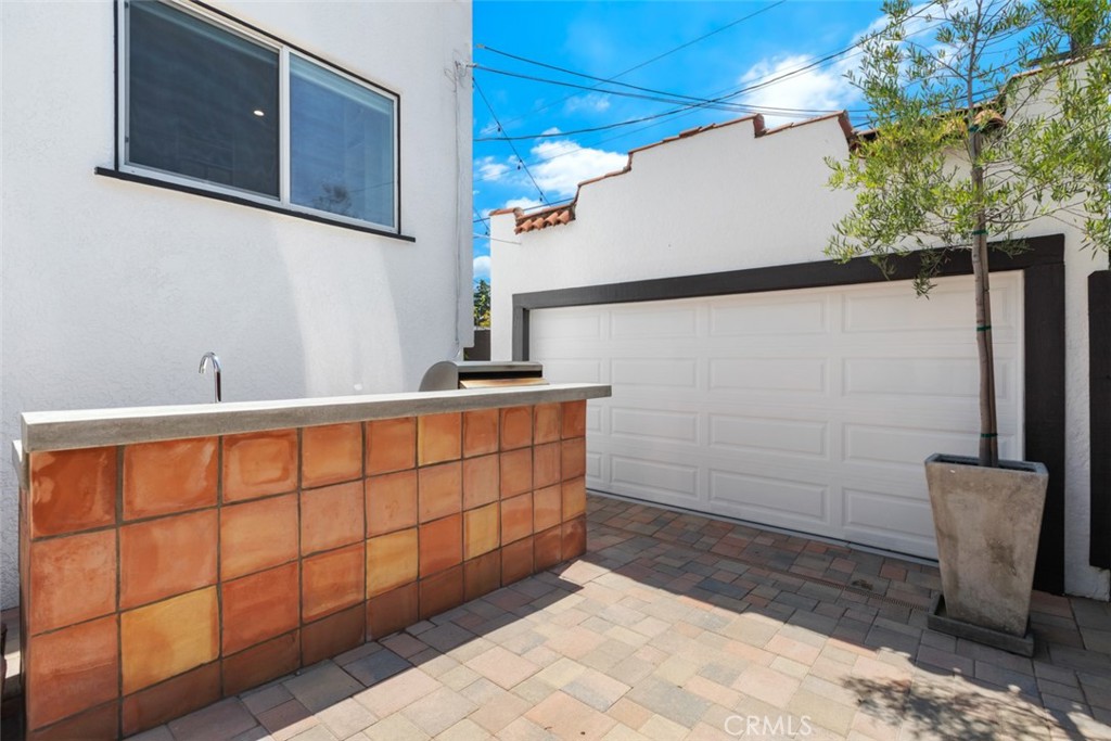 434 E Randolph Street