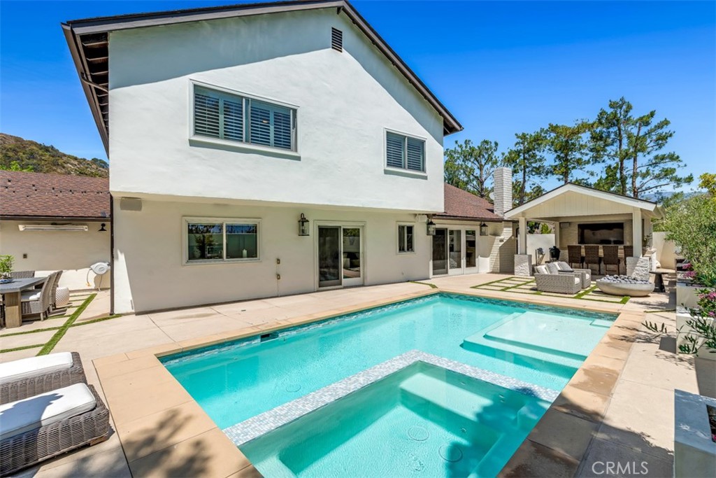 2056 Dublin Drive