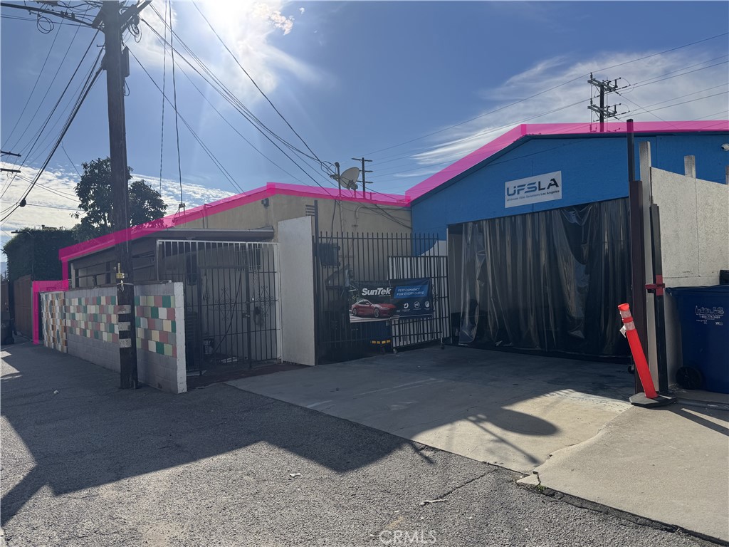 5112 5114 Vineland Ave