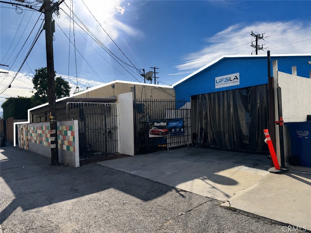 5112 5114 Vineland Ave