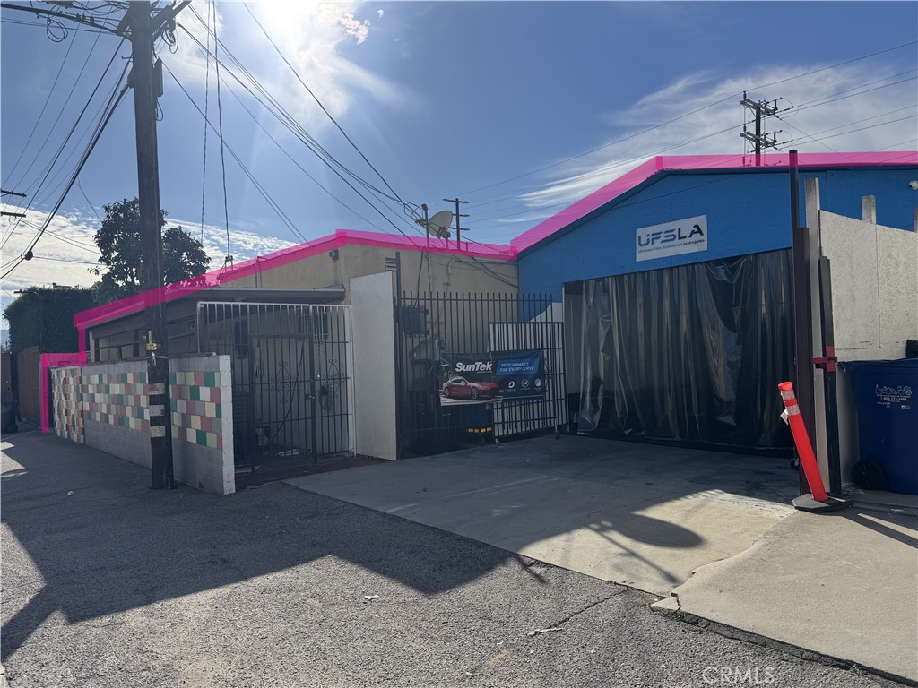 5112 5114 Vineland Ave