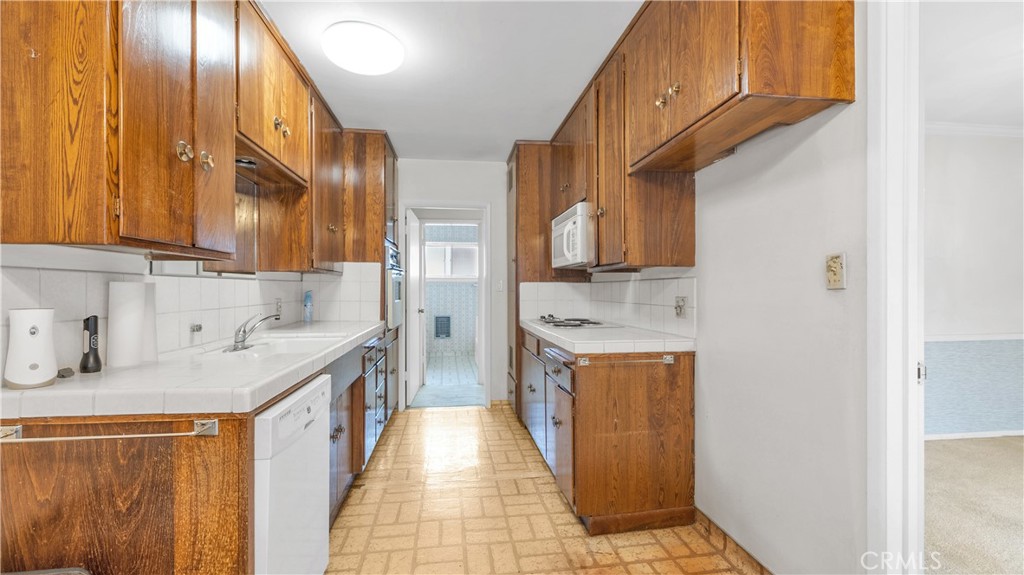 1317 N Brand