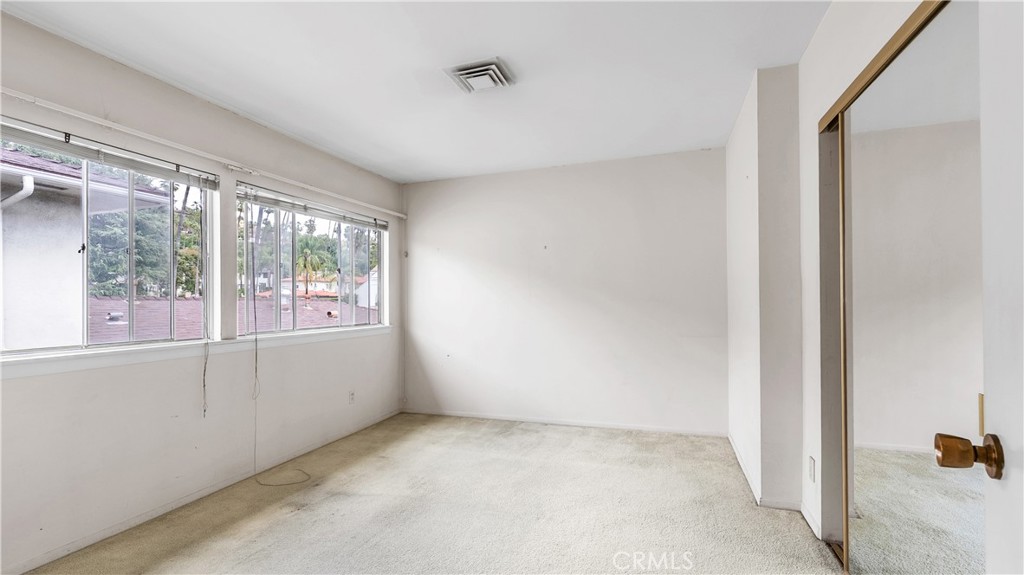1317 N Brand