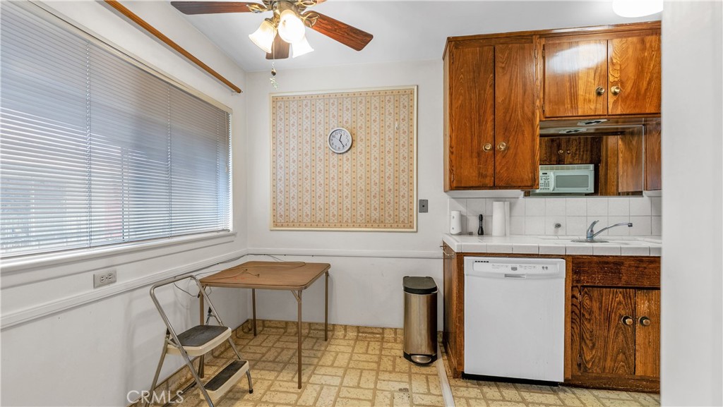 1317 N Brand
