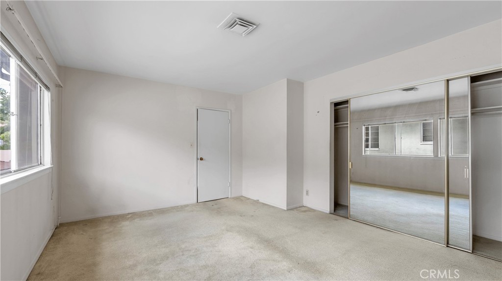 1317 N Brand