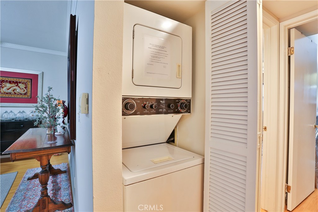 360 S Los Robles Avenue 6