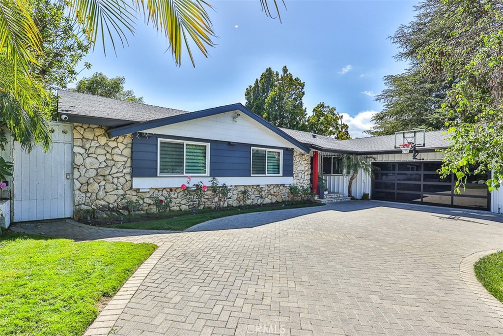 11520 Duque
