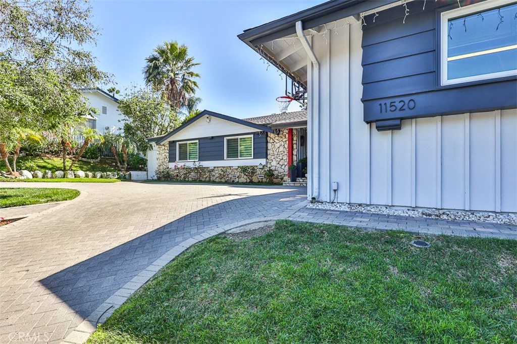 11520 Duque