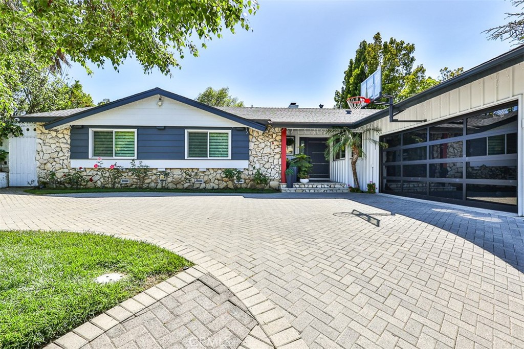 11520 Duque