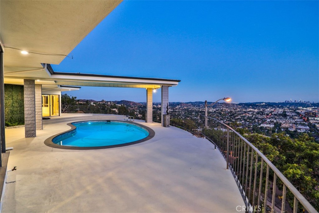 1740 Cielito Drive