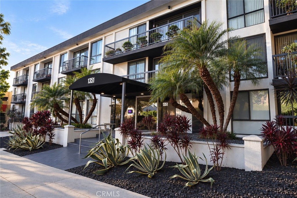 1351 N Crescent Heights 308