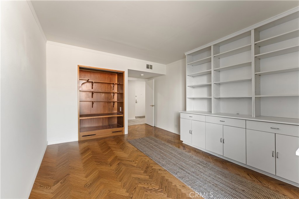 1351 N Crescent Heights 308