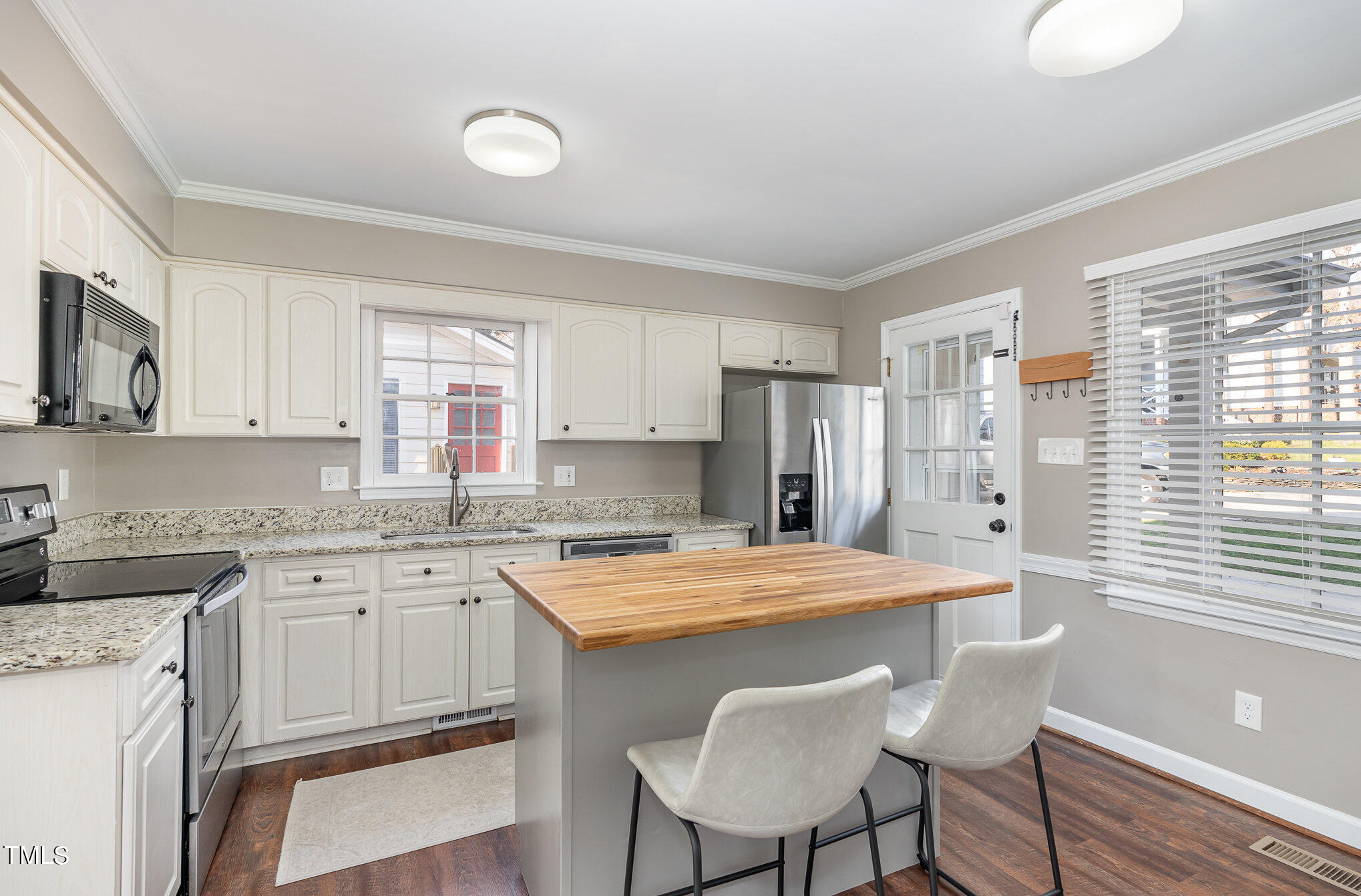 7301 Old Hundred Road