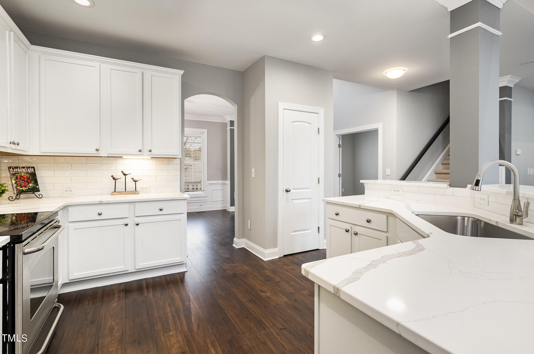 10201 Darling Street