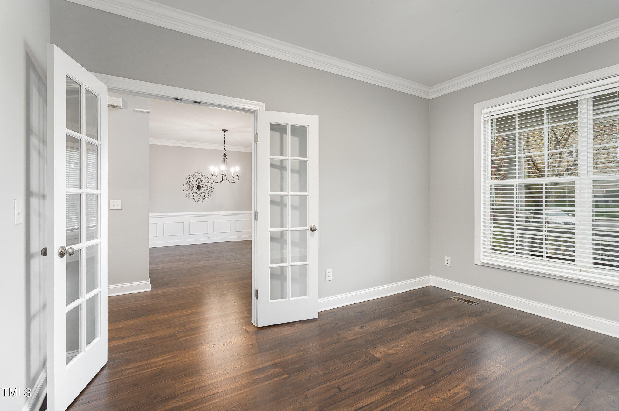 10201 Darling Street