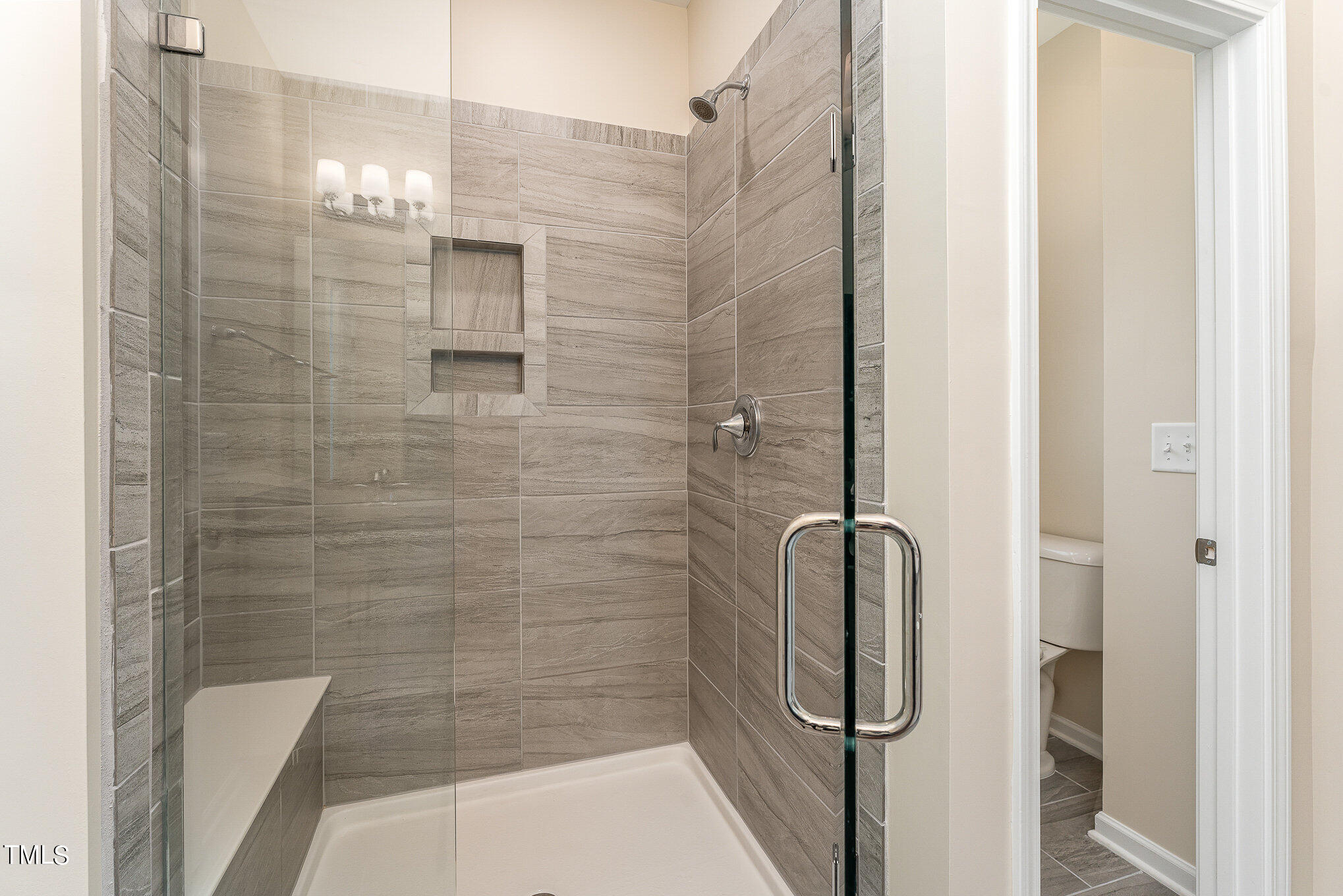 2225 Grants Pass Station Station