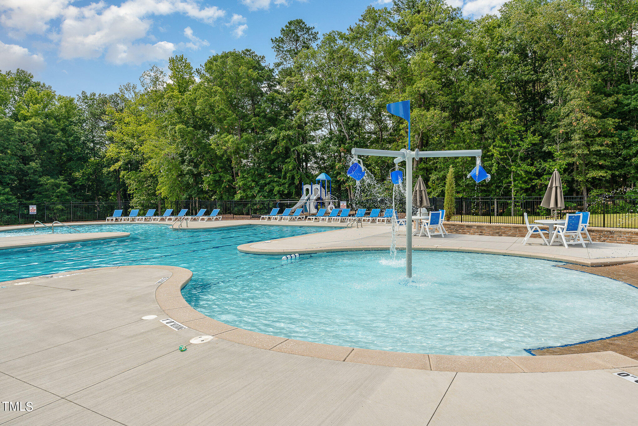 2225 Grants Pass Station Station