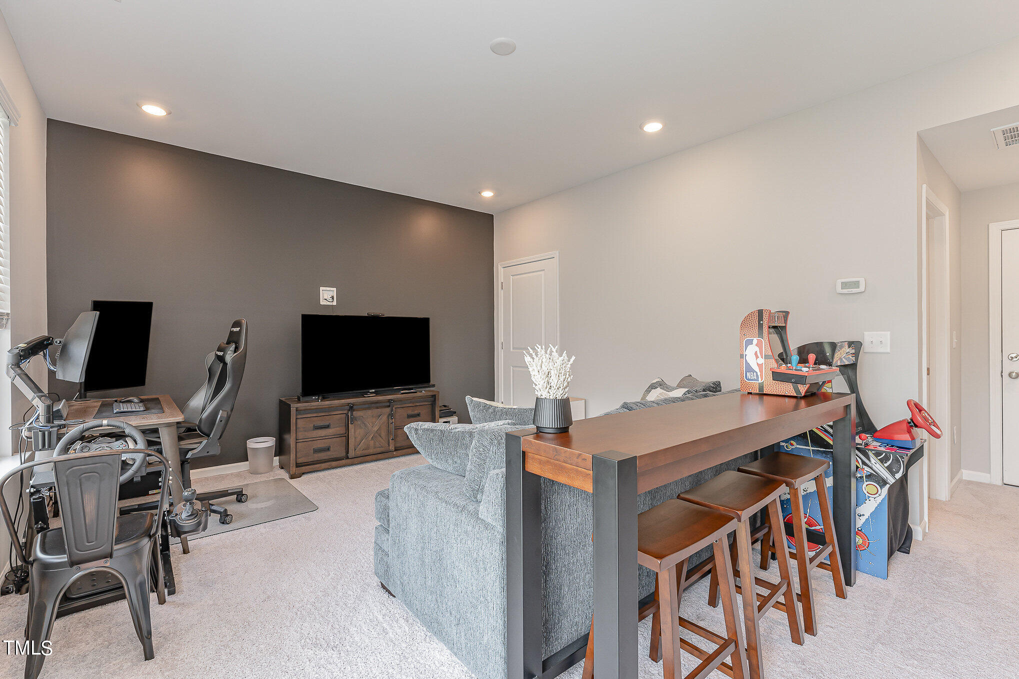 2225 Grants Pass Station Station