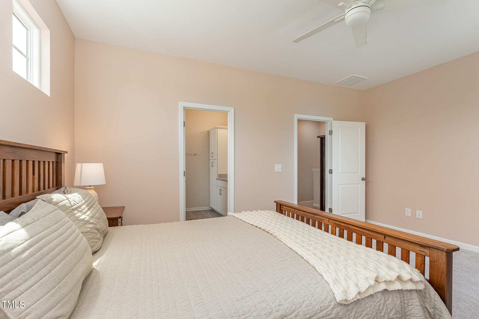 2225 Grants Pass Station Station