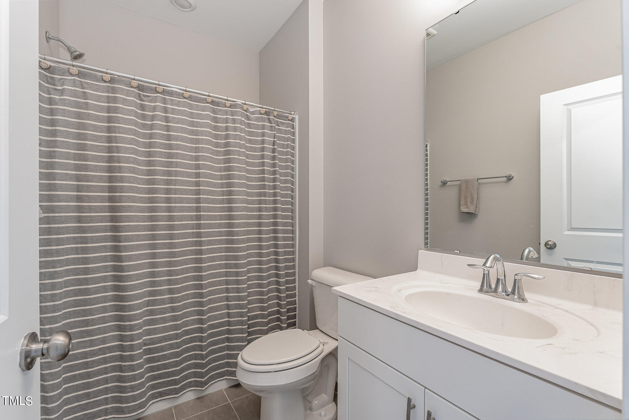 2225 Grants Pass Station Station