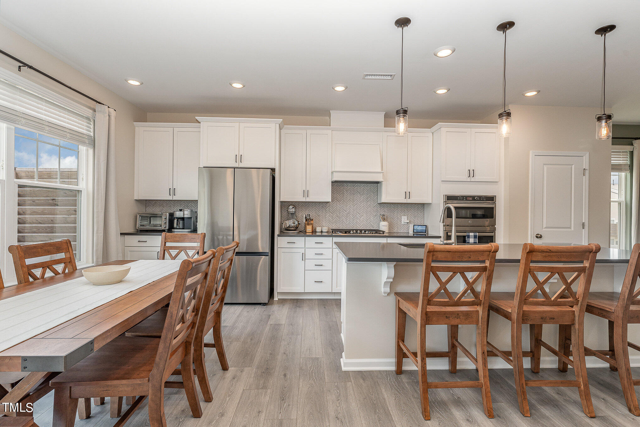 2225 Grants Pass Station Station