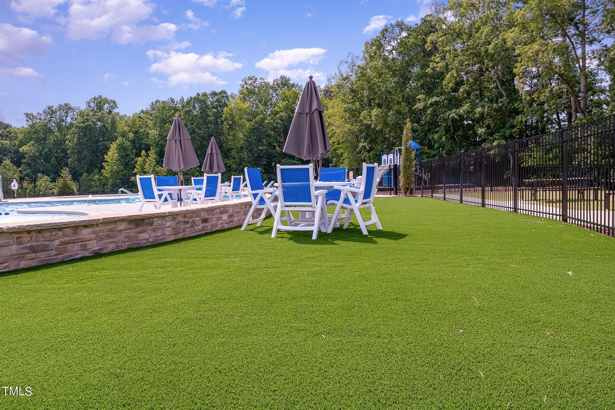 2225 Grants Pass Station Station