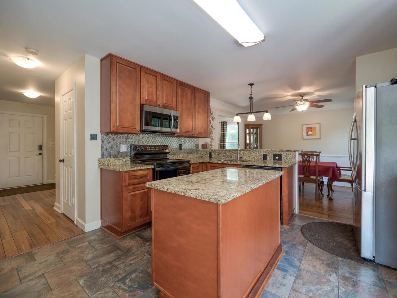 609 St Vincent Drive