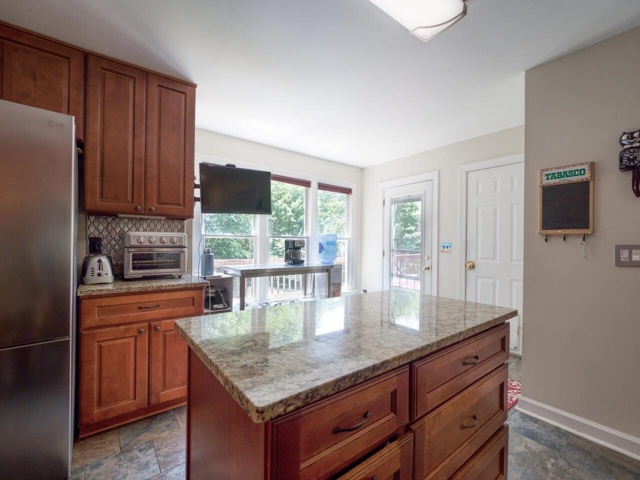 609 St Vincent Drive