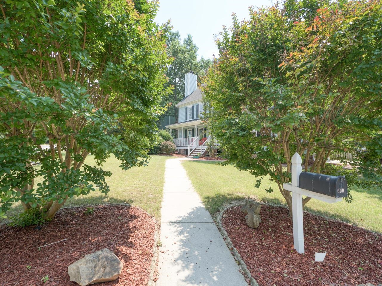 609 St Vincent Drive