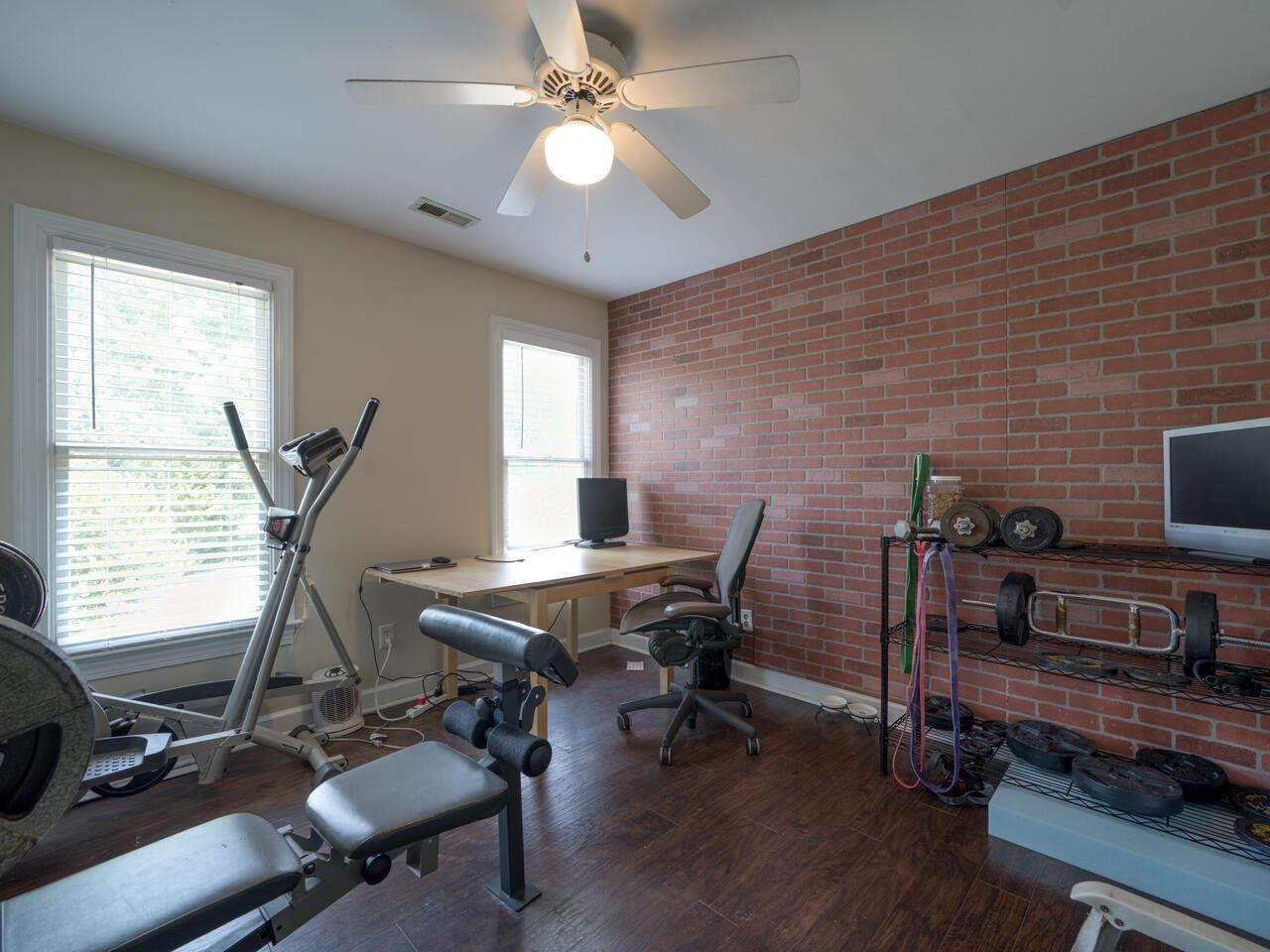 609 St Vincent Drive