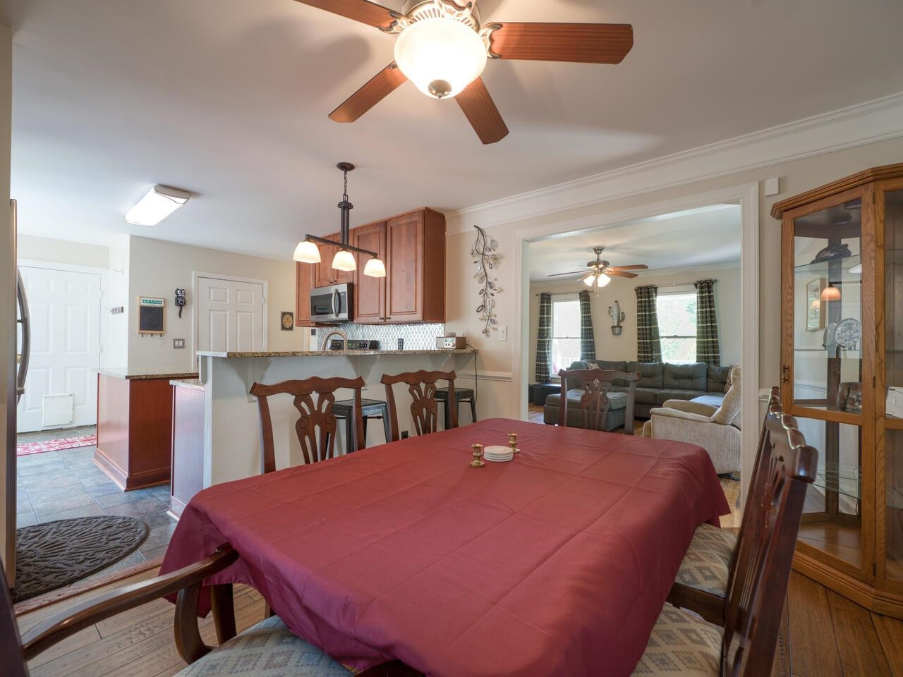 609 St Vincent Drive