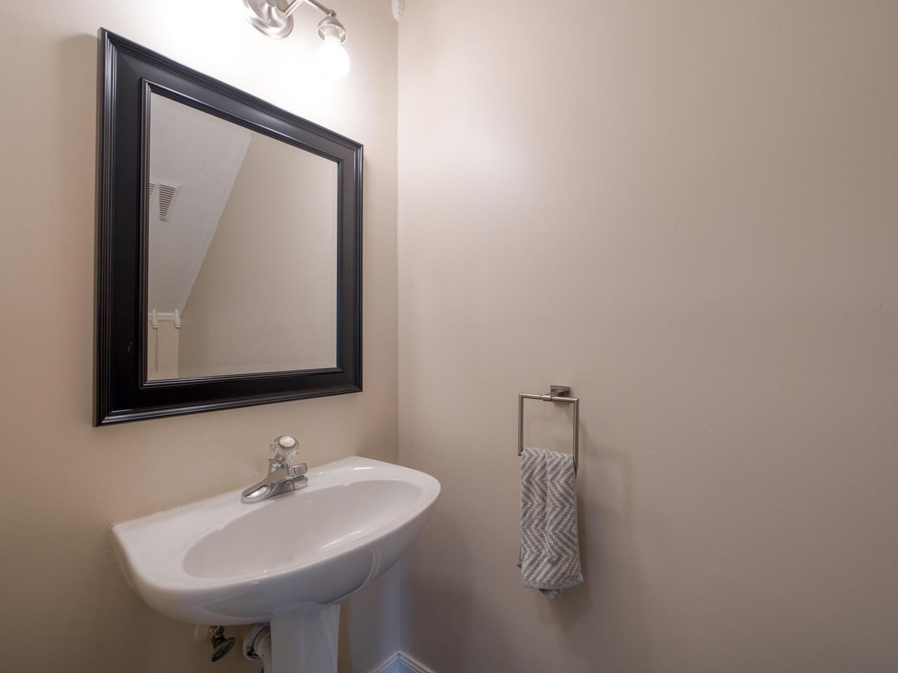 609 St Vincent Drive